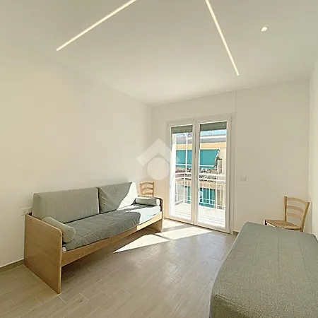 Apart-hotel Cristallo 3*