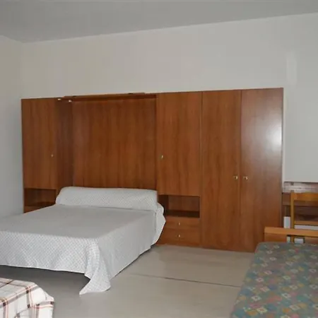 Apartahotel Cristallo 3*