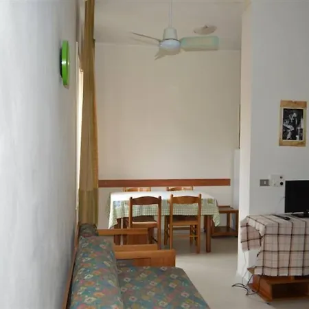 Ξενοδοχείο με διαμερίσματα Cristallo Αλάσιο