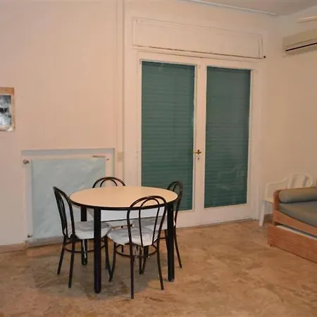 Cristallo Apartahotel 3*